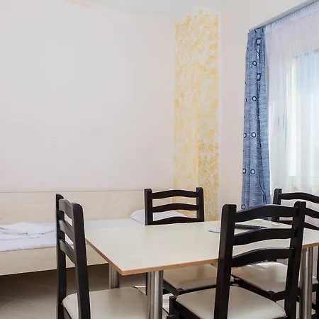 Residenca President Sarandë